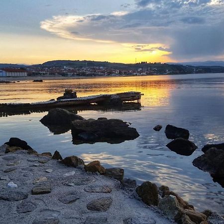 Στ' Ακρογιάλι Lejlighed Nea Roda Eksteriør billede